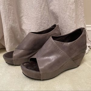 Antelope Platform Wedge Mules